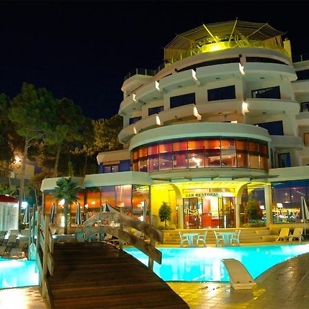 Vela Hotel Restaurant Golem  Exterior foto